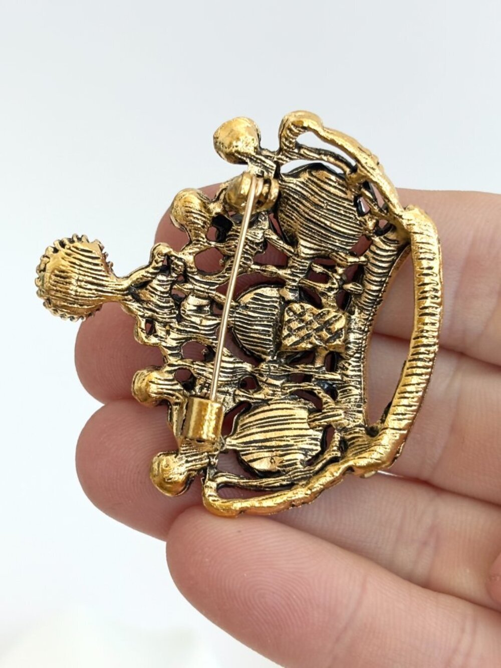 Crown Shaped Champagne Rhinestone Gold Toned Vintage Inspired Brooch | Pin - Picture 12 of 14